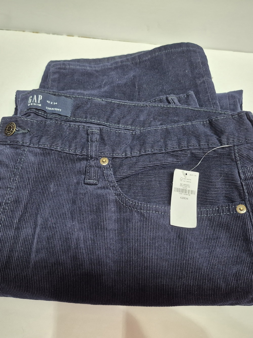 NWT GAP Men's Straight Corduroy Jeans – Navy Blue 42x34